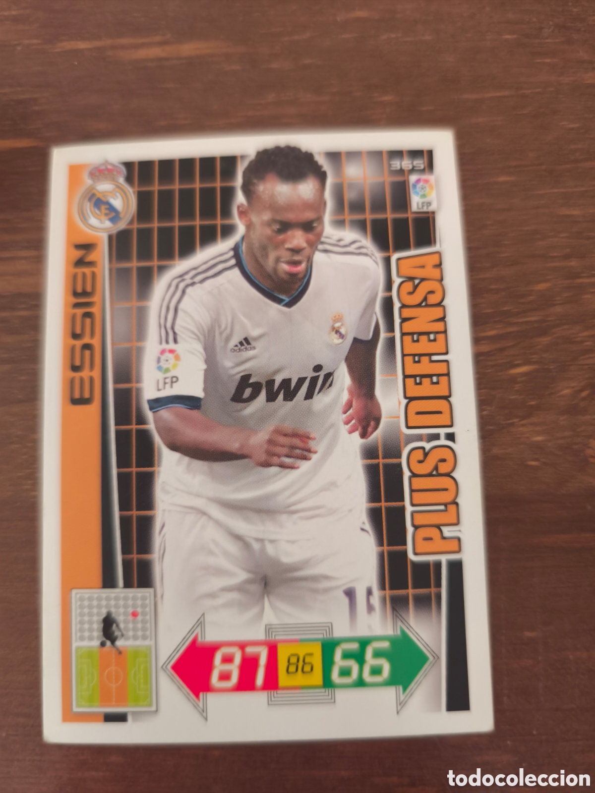 Football Stickers: Essien adrenalyn 12/13