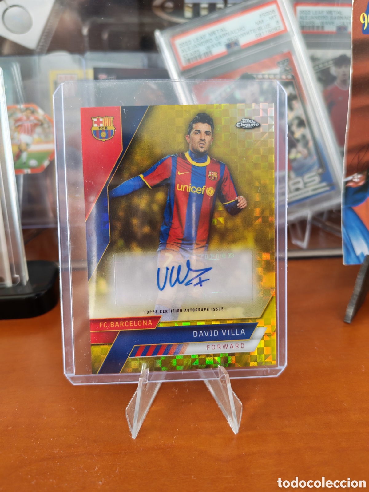 Football Stickers: David Villa Auto AU-DV Topps Chrome FC Barcelona AU-DV Yellow X-FRACTOR /99