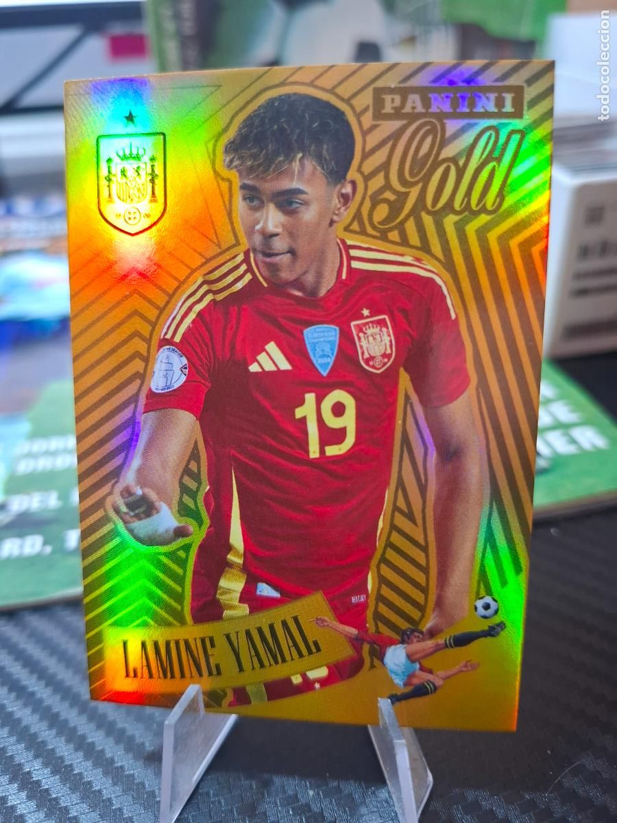 Cromos de Futebol: 89 LAMINE YAMAL GOLD ORO - TRIBUTO SELECCION ESPA&Ntilde;OLA 2010 2026 PANINI MUNDIAL WORLD CUP ESPA&Ntilde;A