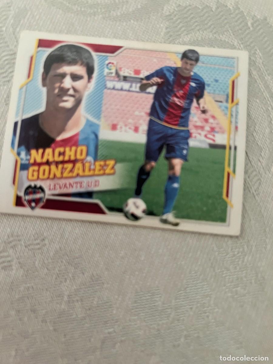 Cromos de f&uacute;tbol: NACHO GONZALEZ LEVANTE COLOCA SIN PEGAR ESTE 2010 2011