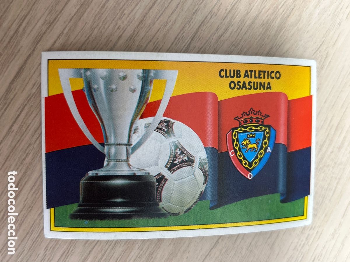 Cromos de f&uacute;tbol: ESCUDO Y BANDERA OSASUNA LIGA ESTE 1990 1991 90 91 NUNCA PEGADO SIN PEGAR