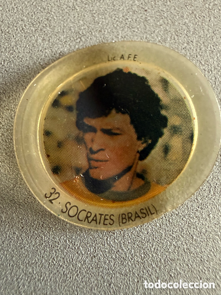 Cromos de f&uacute;tbol: Cromo Chapa. COCA COLA. S&Oacute;CRATES ( Brasil ). MUNDIAL 82