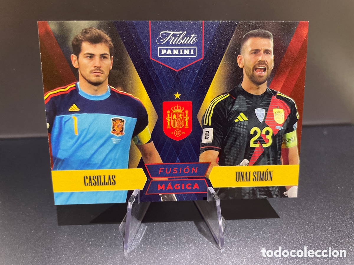 Fu&szlig;ball-Sticker: Casillas Unai Simon 82 Fusion Magica Panini Tribute Seleccion Espa&ntilde;ola 2010-2026 Vamos Campeones