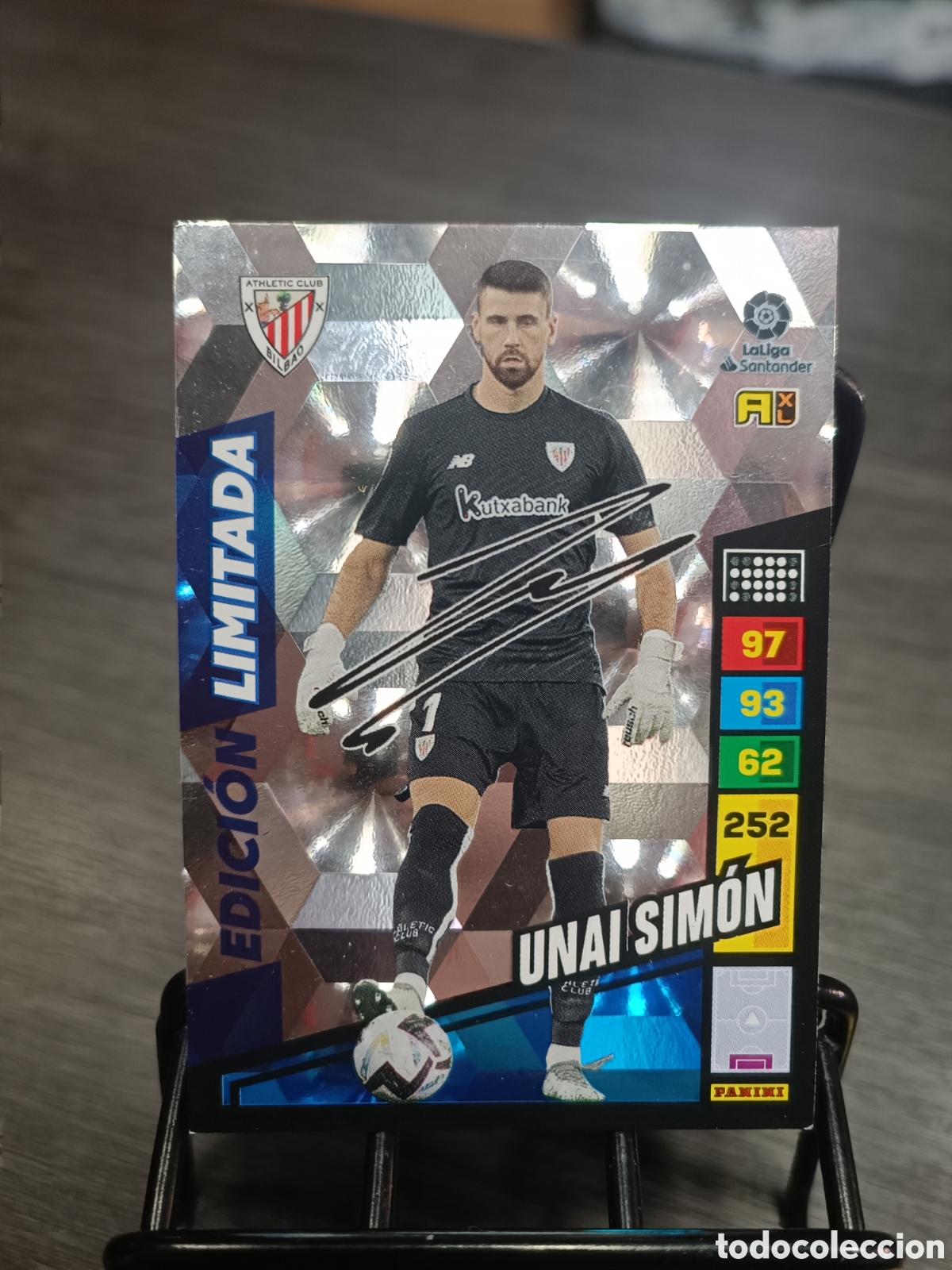 Fu&szlig;ball-Sticker: 2022 2023 Edici&oacute;n limitada Unai Sim&oacute;n