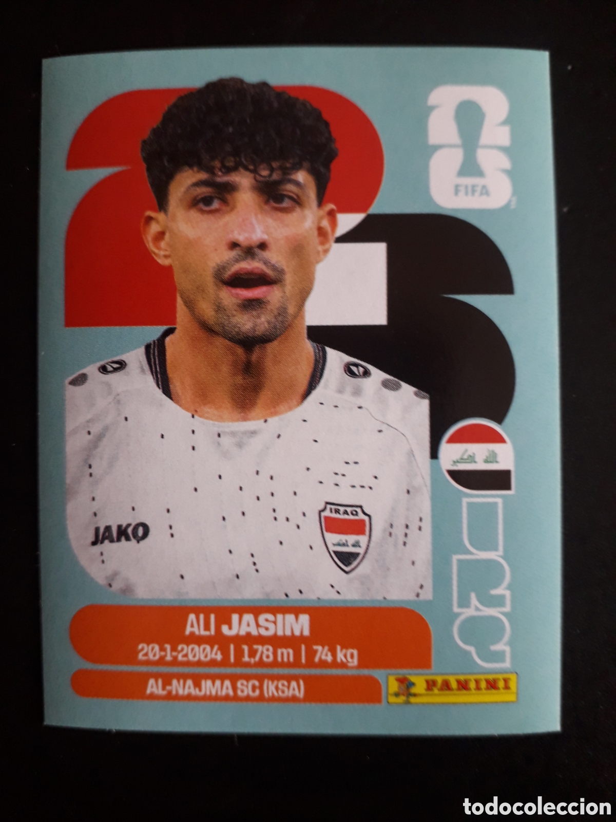 Cromos de f&uacute;tbol: JASIM IRAQ IRQ 12 MUNDIAL F&Uacute;TBOL 2026 FIFA WORLD CUP PANINI SIN PEGAR PEDIDO M&Iacute;NIMO 3&euro;
