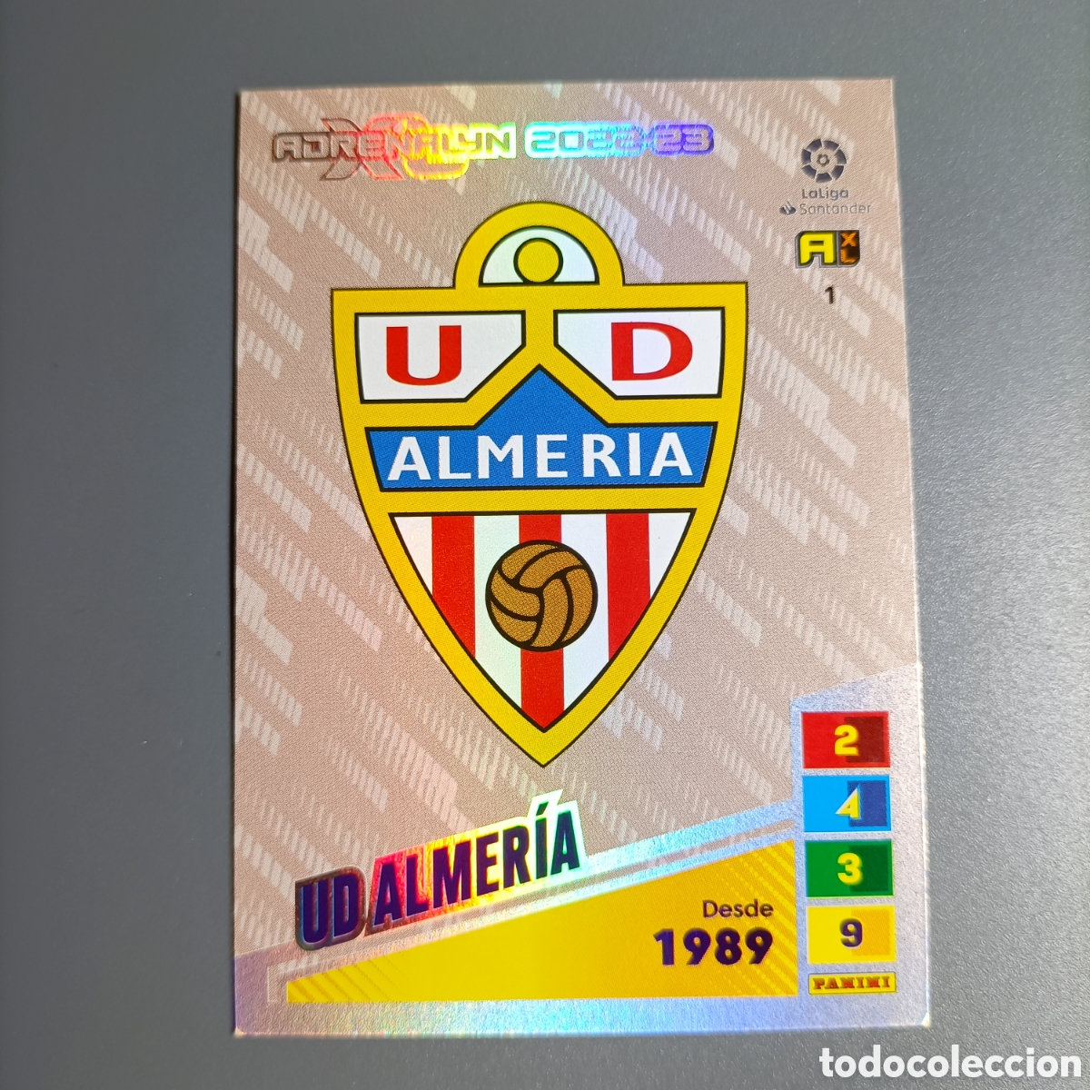 Cromos de Futebol: ADRENALYN. LIGA 2022-2023 (ALMER&Iacute;A) №1 ESCUDO