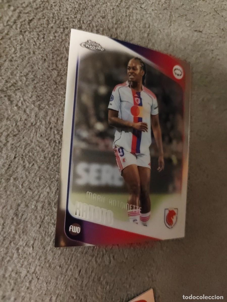 Fu&szlig;ball-Sticker: 98 UWCL 25 26 CHROME MARIE-ANTOINETTE KATOTO OL LYONNES WOMEN CHAMPIONS LEAGUE TOPPS 2025 2026 AAE