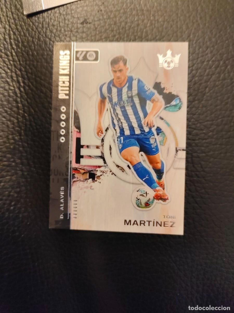 Cromos de f&uacute;tbol: 73 PITCH KINGS LA LIGA 25 26 TONI MARTINEZ D. ALAVES BASE PANINI 2025 2026 AAB