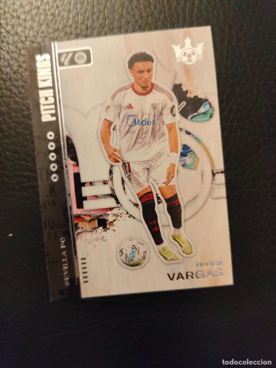 Cromos de f&uacute;tbol: 81 PITCH KINGS LA LIGA 25 26 RUBEN VARGAS SEVILLA FC BASE PANINI 2025 2026 AAB