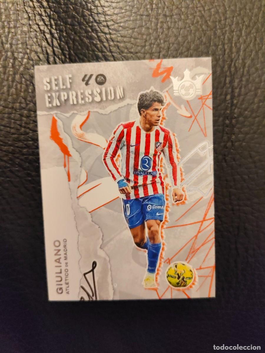 Cromos de f&uacute;tbol: SE12 PITCH KINGS LA LIGA 25 26 GIULIANO SIMEONE ATLETICO MADRID SELF EXPRESSION PANINI 2025 2026 AAF