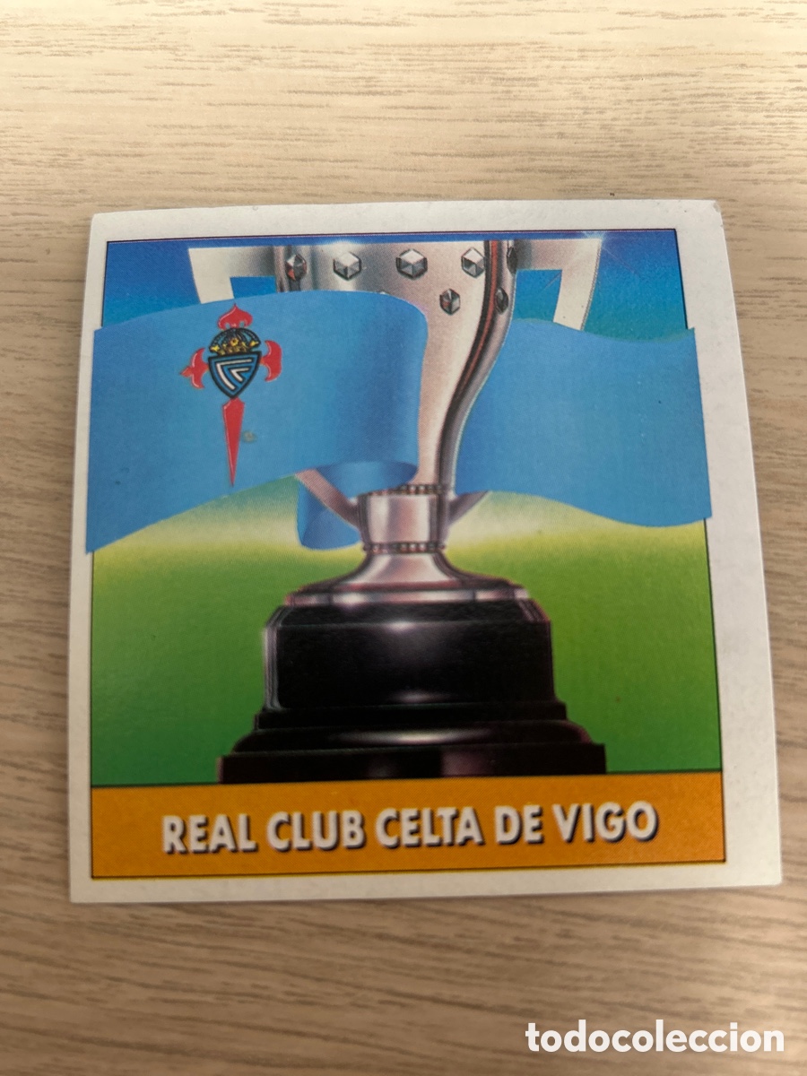 Fu&szlig;ball-Sticker: ESCUDO Y BANDERA CELTA DE VIGO LIGA ESTE 1992 1993 92 93 NUNCA PEGADO SIN PEGAR