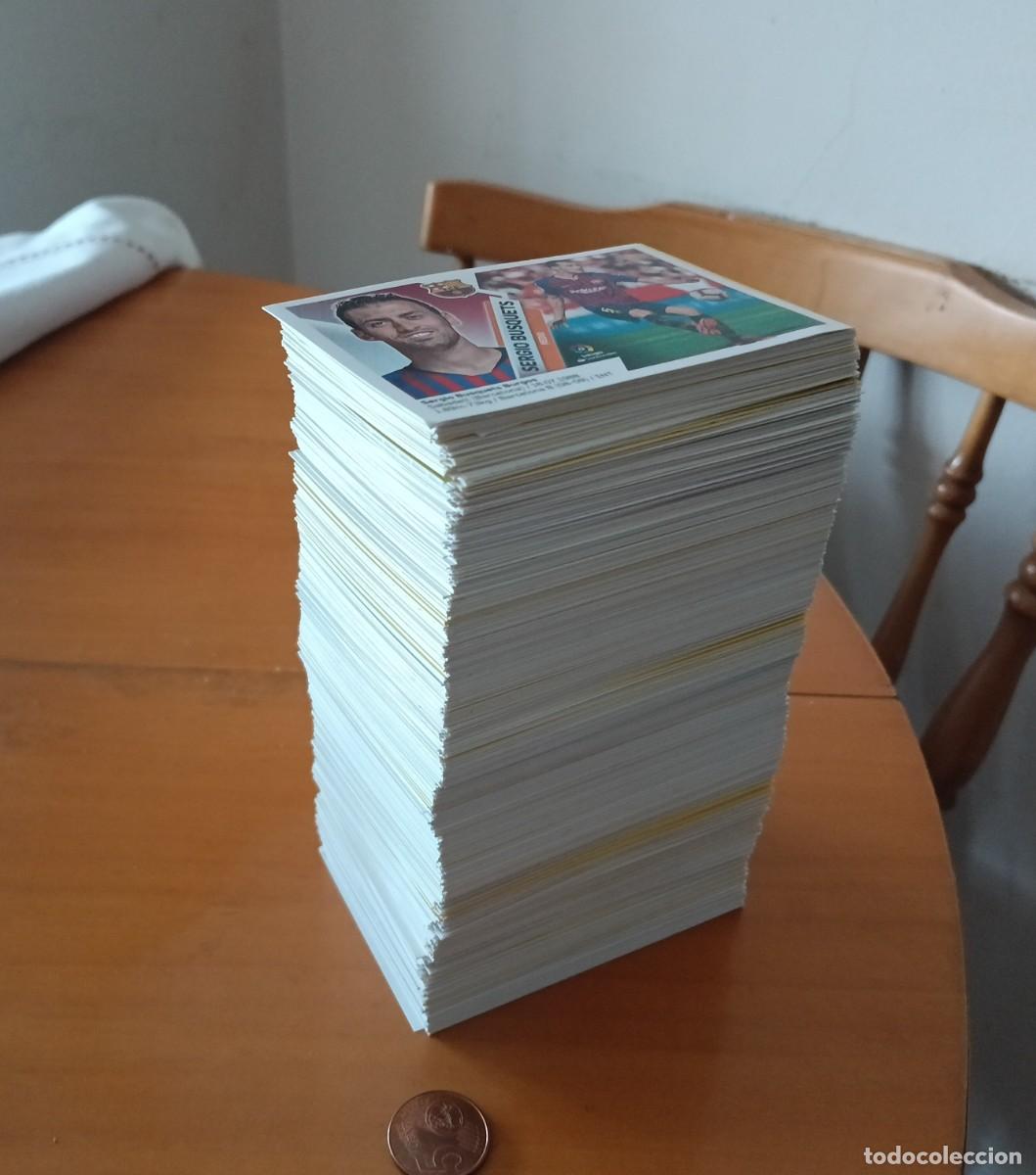 Cromos de f&uacute;tbol: Lote de m&aacute;s de 600 cromos de Panini. Liga Este. Diferentes temporadas. Alguno repetido. Muy buen est