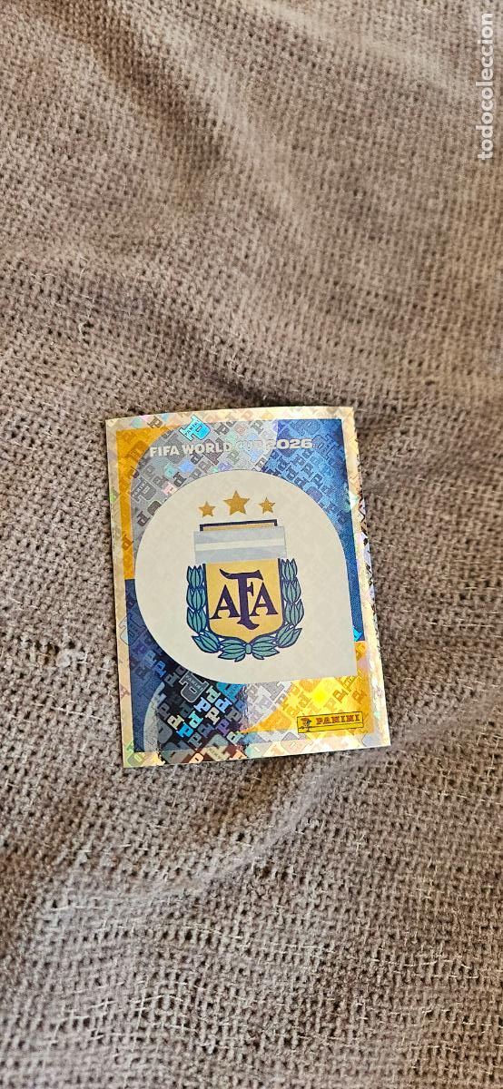 Cartes &agrave; collectionner de Football: Escudo Argentina world cup mundial fifa estados unidos, canad&aacute; mexico panini 2026 26 sin pegar tradi