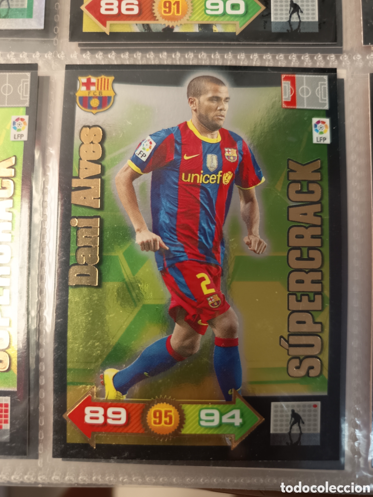 Cromos de Futebol: ADRENALYN LIGA 2010 2011 SUPERCRACK DANI ALVES BARCELONA