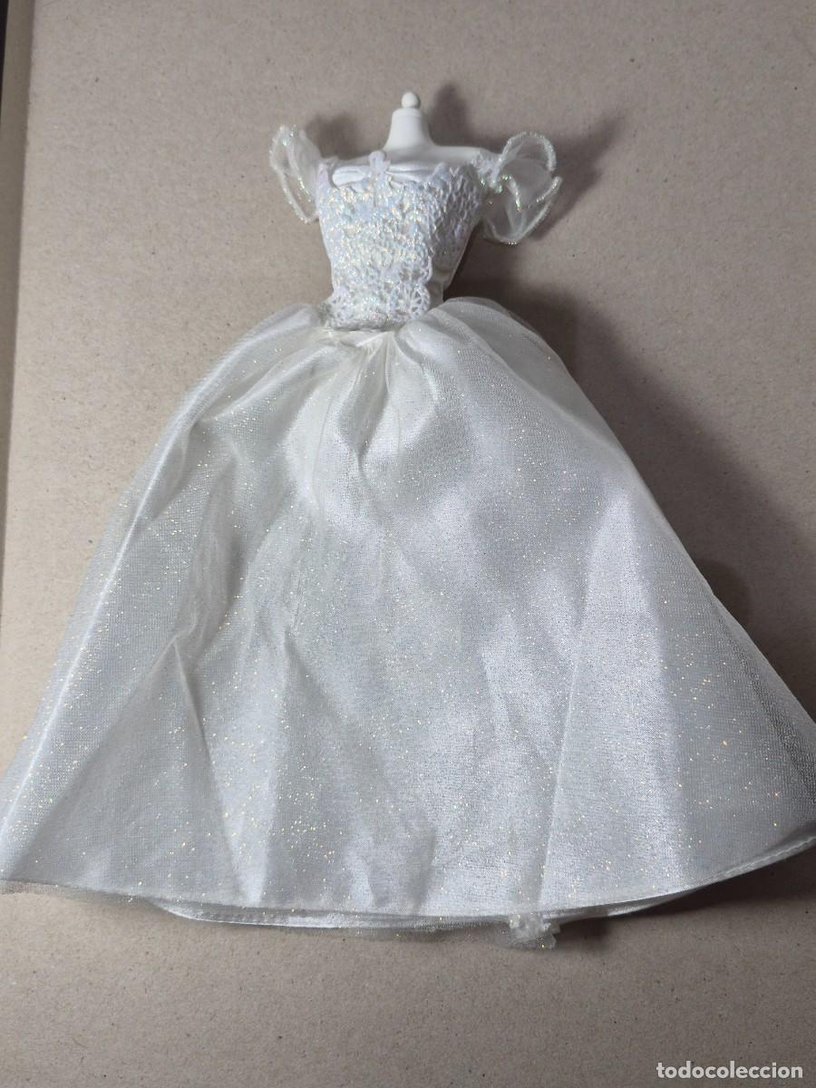 Cromos de f&uacute;tbol: Vestido barbie sue&ntilde;os de novia 2001