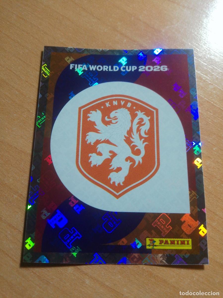 Cartes &agrave; collectionner de Football: NED 1 ESCUDO DE HOLANDA MUNDIAL FIFA WORLD CUP 2026 26 PANINI STICKERS NUEVO