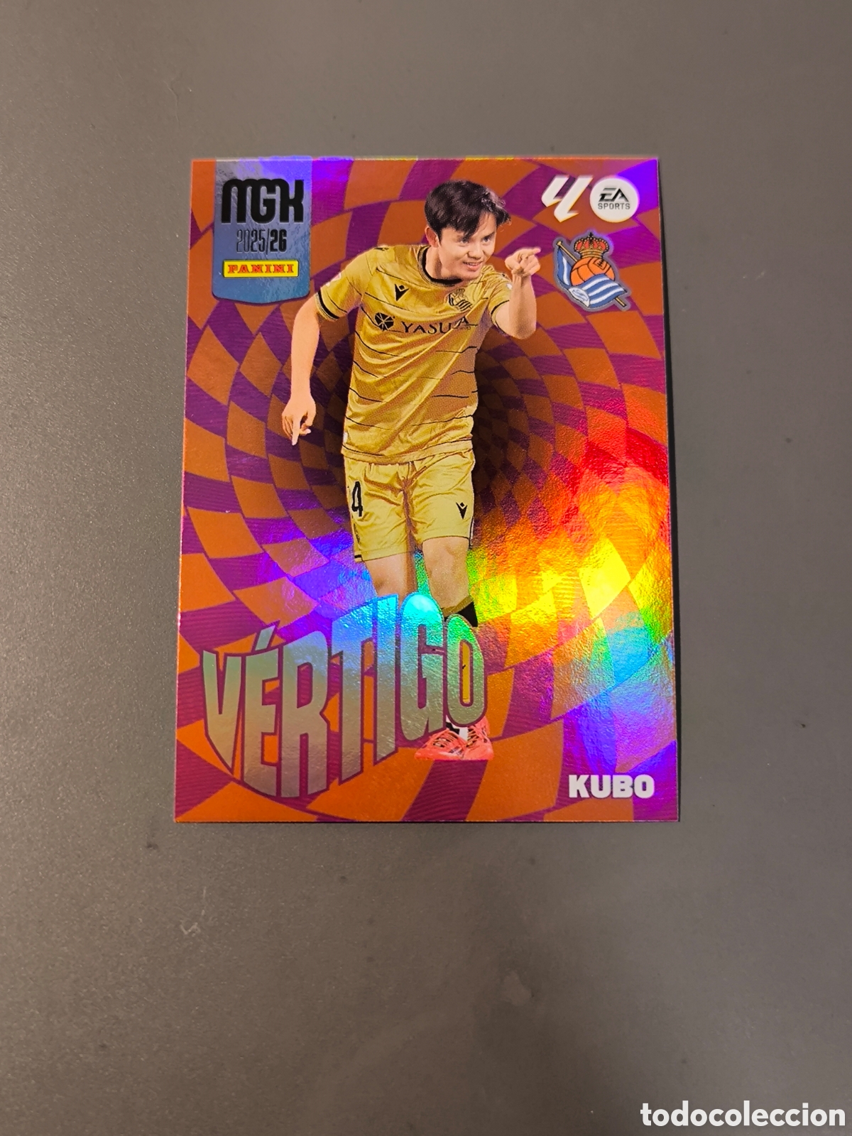 Cromos de f&uacute;tbol: KUBO 384 V&eacute;rtigo Real Sociedad Megacracks MGK 25 26