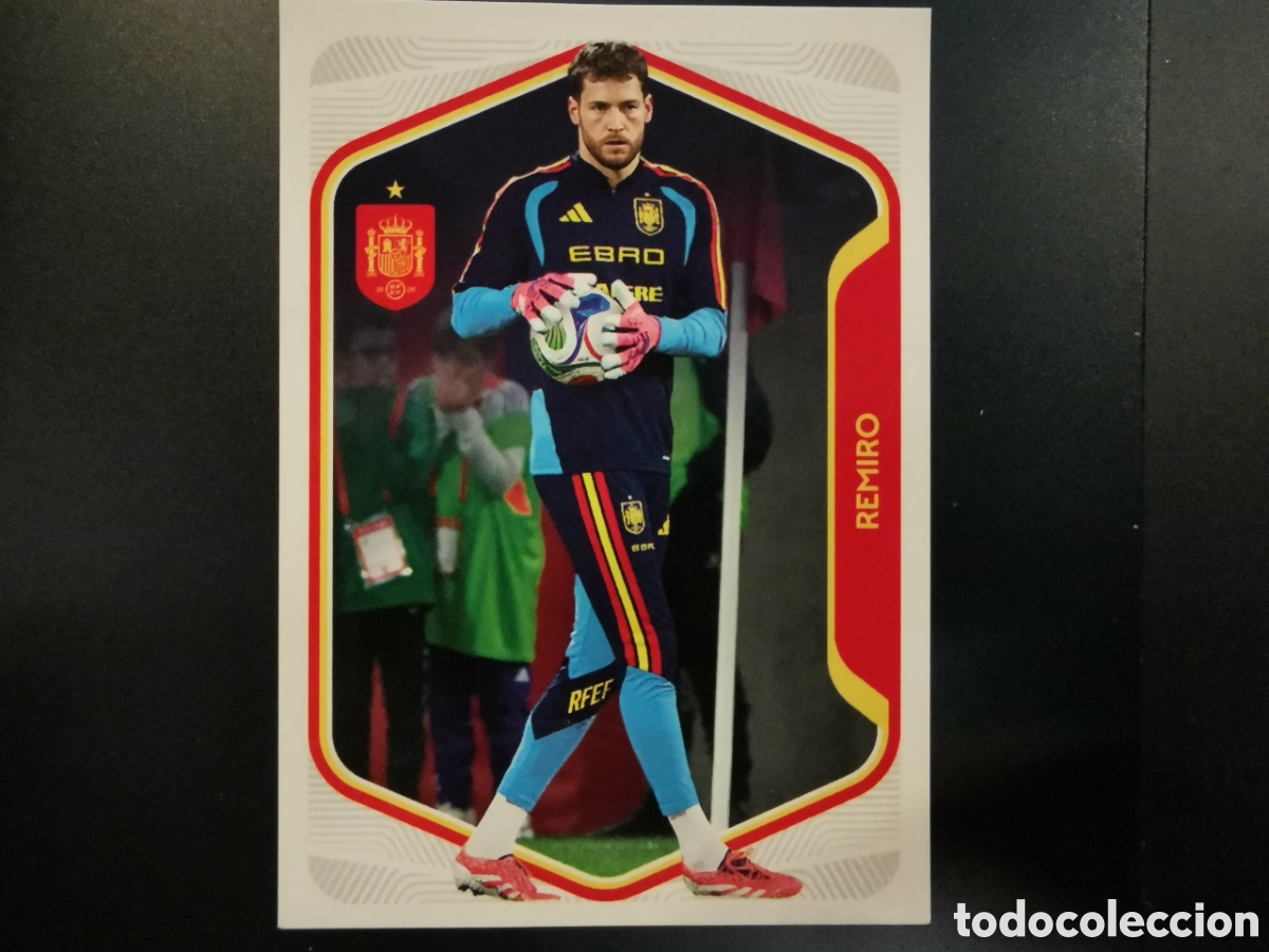 Cartes &agrave; collectionner de Football: Cromo 12 - Remiro - Espa&ntilde;a Selecci&oacute;n Mundial Carrefour 2026 Panini