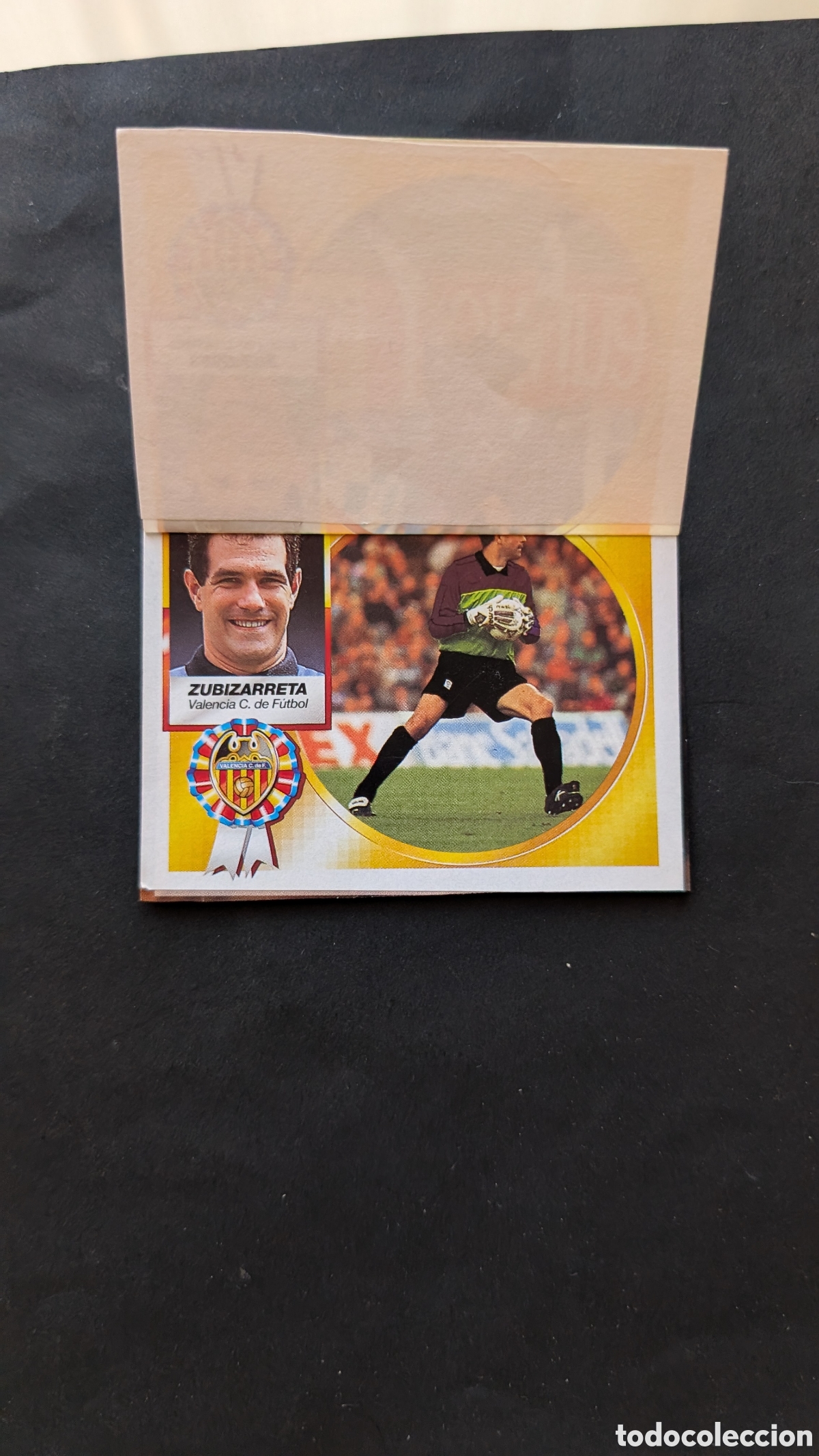 Cromos de f&uacute;tbol: ZUBIZARRETA VALENCIA VERSION CON CROMO ENCIMA LIGA ESTE 1994/95 94 95 RECORTADO