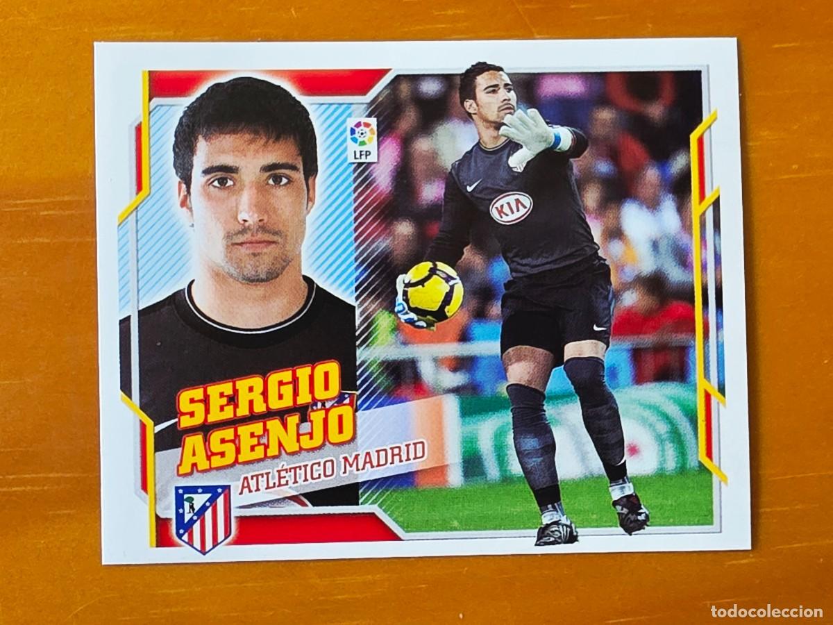 Cromos de f&uacute;tbol: 2 A Sergio Asenjo, Atl&eacute;tico de Madrid, Panini Ediciones Liga Este 2010 2011 10 11