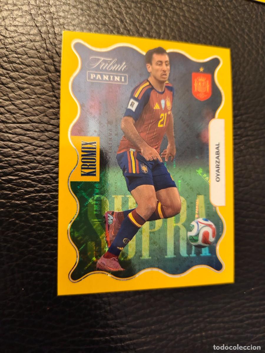 Cromos de f&uacute;tbol: KO80. OYARZABAL TRIBUTO ESPA&Ntilde;A 2010 2026 ESPA&Ntilde;A SUPRA KROMIX AMARILLA PANINI CAMPEONES MUNDIAL AAH
