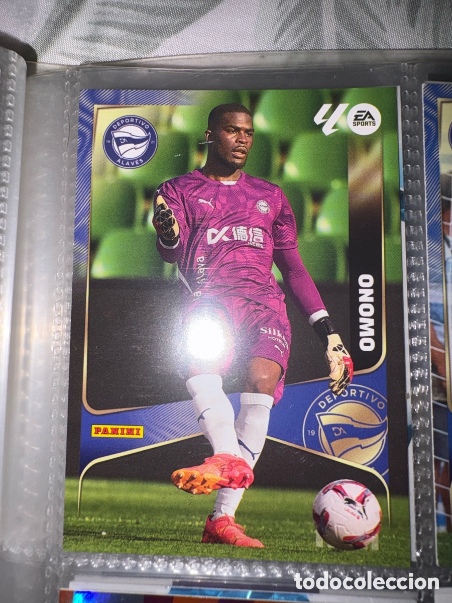 Cromos de f&uacute;tbol: 21 OWONO DEPORTIVO ALAVES FICHAS ALBUM MEGACRACKS 2025 2026 MGK 25 26