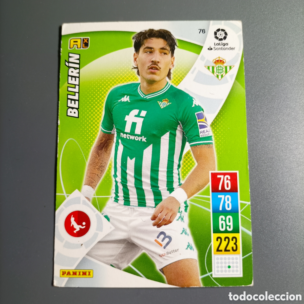 Cartes &agrave; collectionner de Football: ADRENALYN. LIGA 2021-2022 (BETIS) №76 BELLERIN