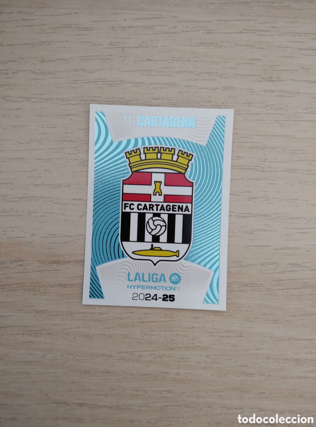 Cromos de f&uacute;tbol: 5 ESCUDO CARTAGENA LIGA ESTE HYPERMOTION 2024 2025