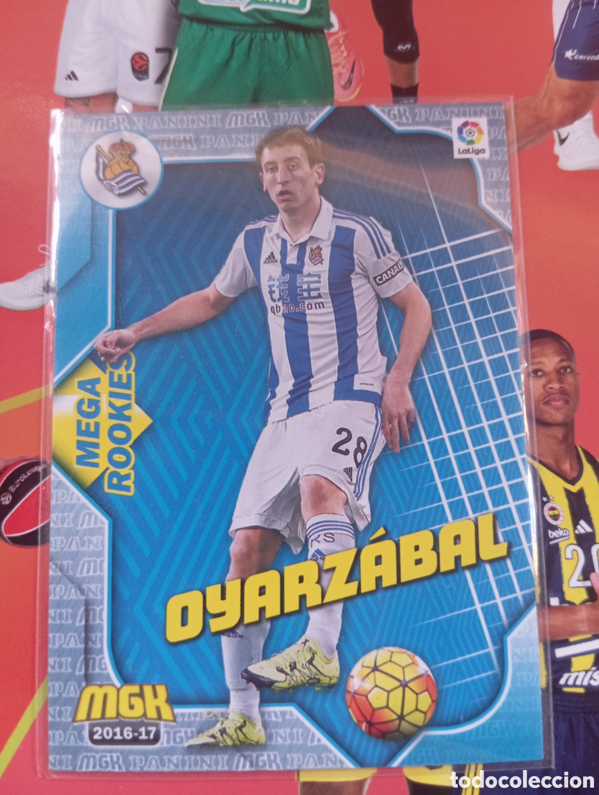 Cartes &agrave; collectionner de Football: Oyarz&aacute;bal Real Sociedad MEGA ROOKIES 432 / MEGACRACKS 2016/17