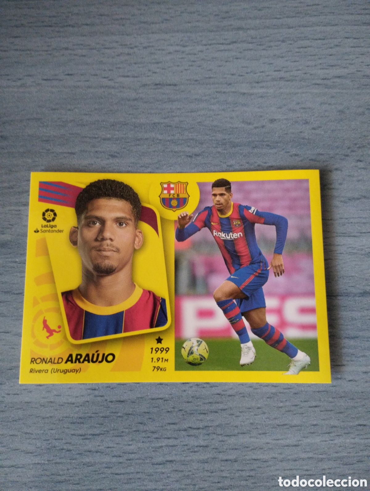 Cromos de f&uacute;tbol: Cromo ediciones este liga 21 22 Araujo 9 Barcelona sin pegar