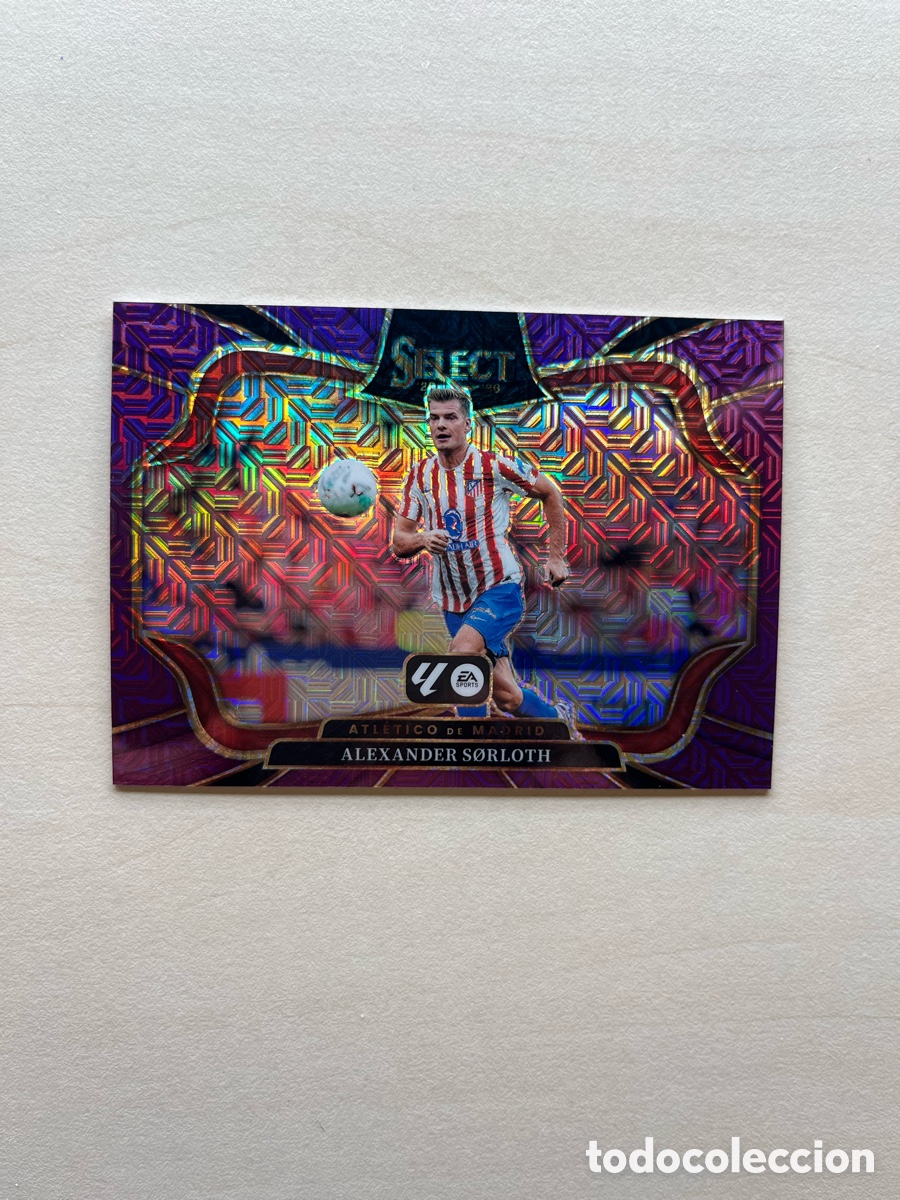 Cromos de f&uacute;tbol: Sorloth Paralelo Rosa Field Level Select La Liga 2025-26 - Atl&eacute;tico de Madrid