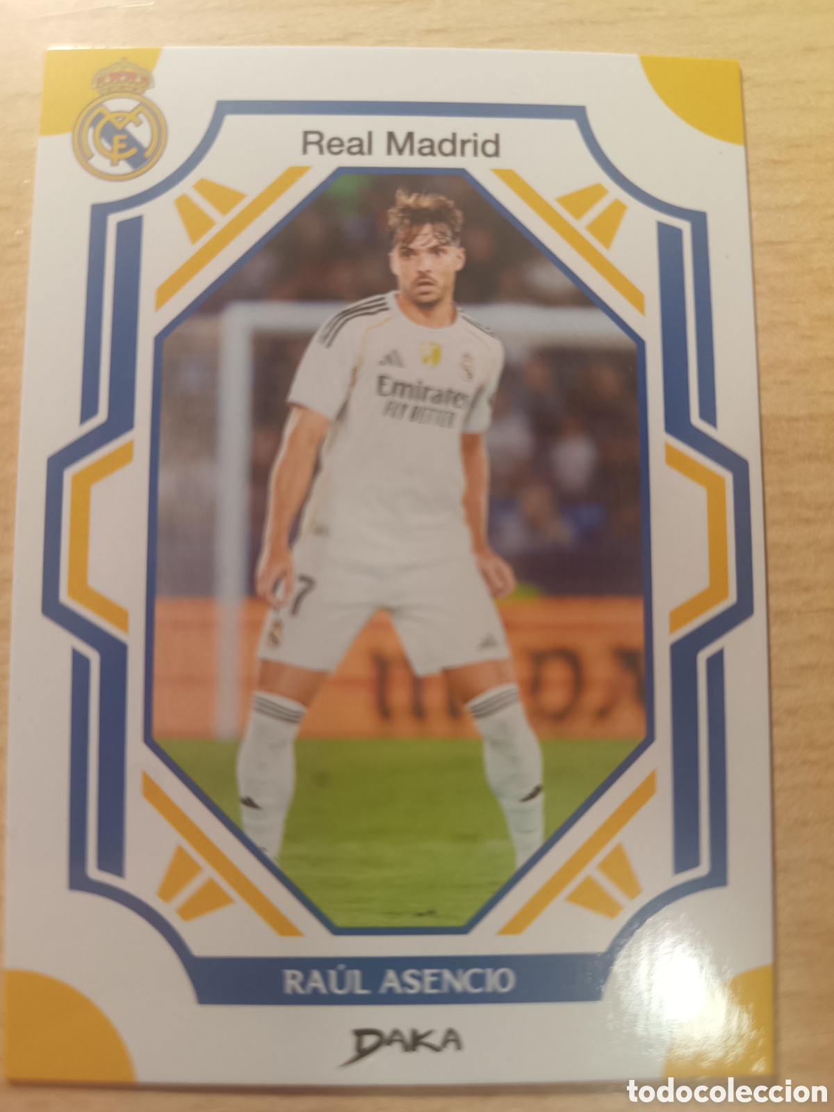 Cromos de f&uacute;tbol: RM 17 B RAUL ASENCIO REAL MADRID DAKA AUDIENCE 2025 2026 25 26
