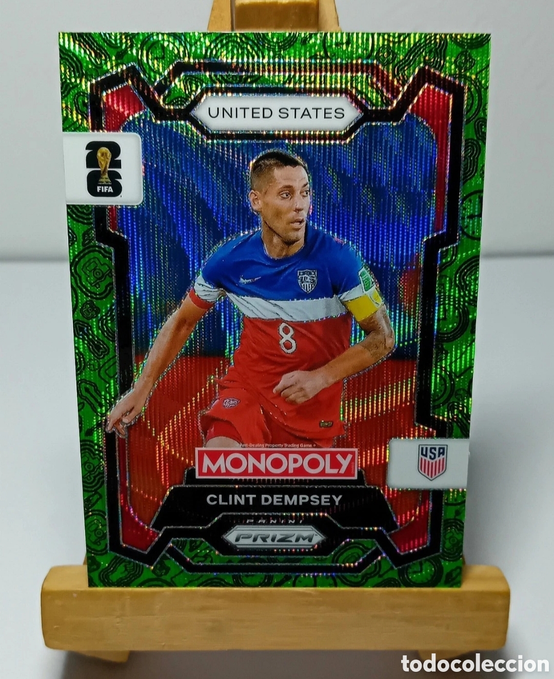 Cromos de f&uacute;tbol: CLINT DEMPSEY 2026 USA MONOPOLY FOUR CORNERS GREEN WAVE PRIZM PANINI.