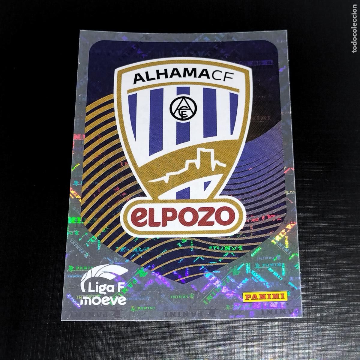 Cromos de f&uacute;tbol: 2 ESCUDO LOGO ALHAMA CF EL POZO CROMOS LIGA F MOEVE FEMENINA PANINI 2025 2026 25 26