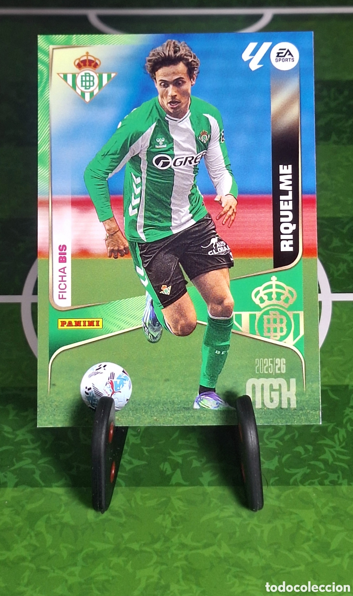 Cromos de f&uacute;tbol: RIQUELME #105 MGK 2025/2026