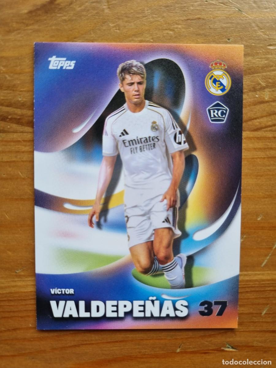 Fu&szlig;ball-Sticker: 26 VALDEPE&Ntilde;AS (Real Madrid CF) ROOKIE CARD. Topps &rdquo;LOS BLANCOS&rdquo; 2025 2026 25 26