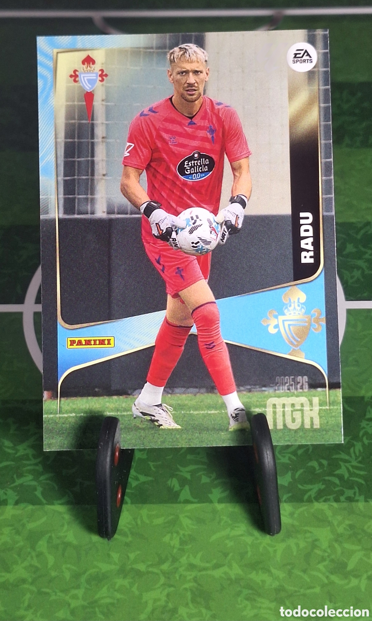 Cromos de f&uacute;tbol: RADU #110 MGK 2025/2026