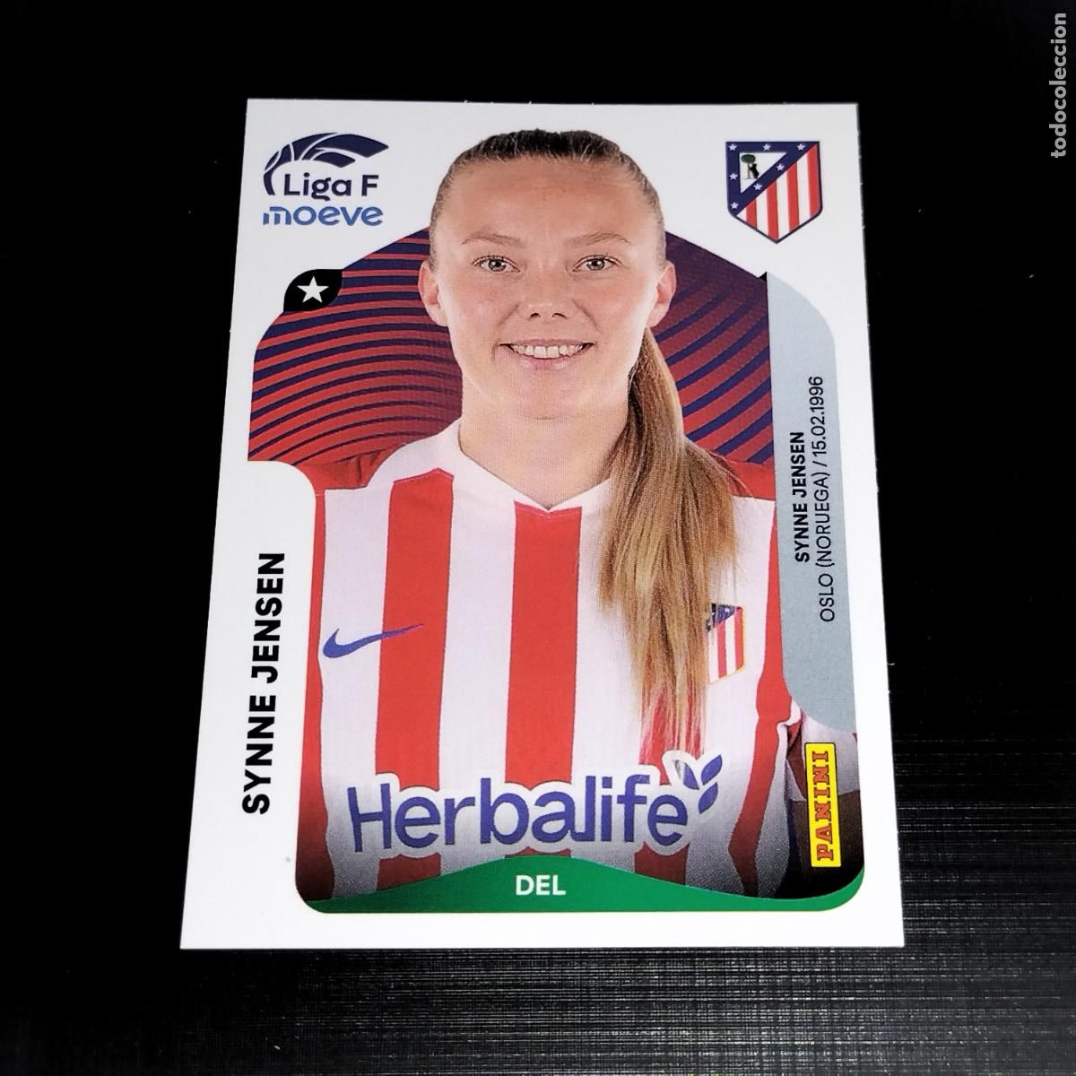 Cartes &agrave; collectionner de Football: 57 SYNNE JENSEN AT ATLETICO DE MADRID CROMOS LIGA F MOEVE FEMENINA PANINI 2025 2026 25 26