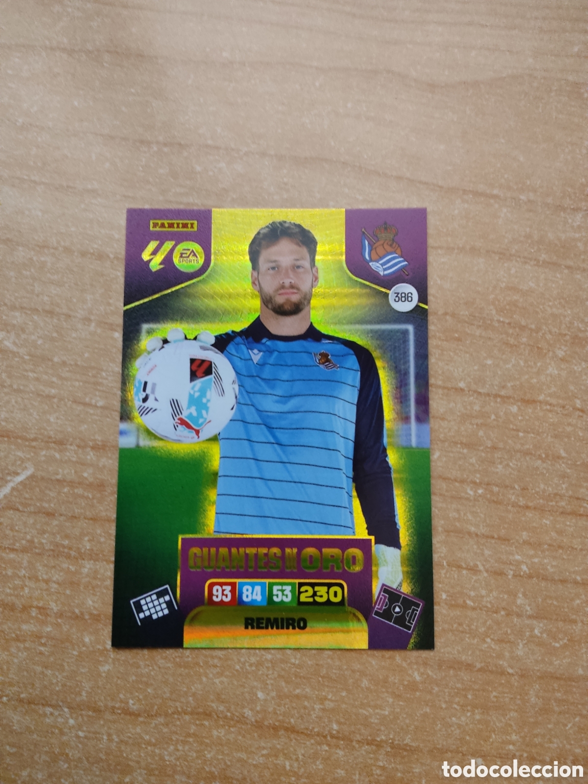 Cartes &agrave; collectionner de Football: 386 REMIRO REAL SOCIEDAD GUANTES DE ORO ADRENALYN XL LIGA 2025 2026