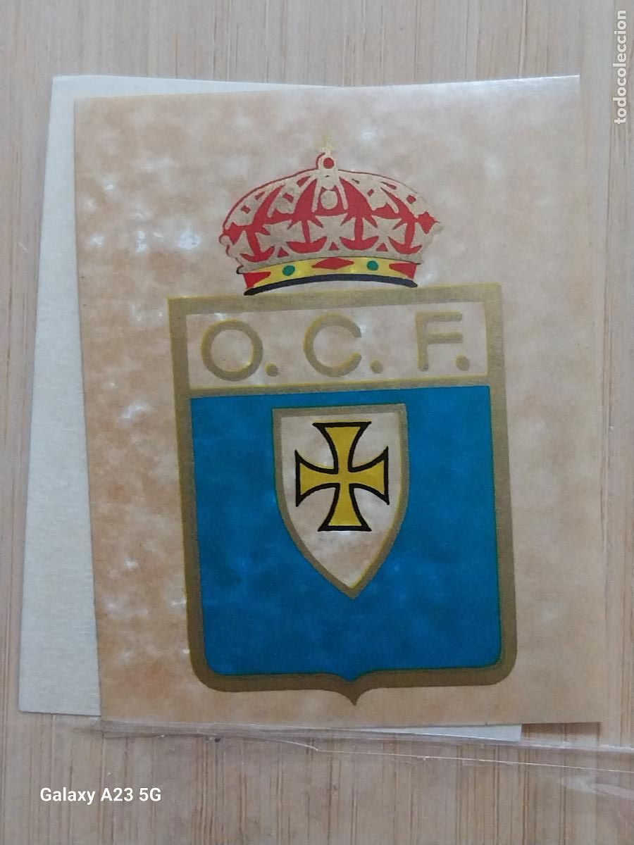 Cromos de f&uacute;tbol: OVIEDO ESCUDO ED ESTE 1976 76 77 1977 ESCUDOS Y EQUIPOS CROMO SIN PEGAR NUNCA