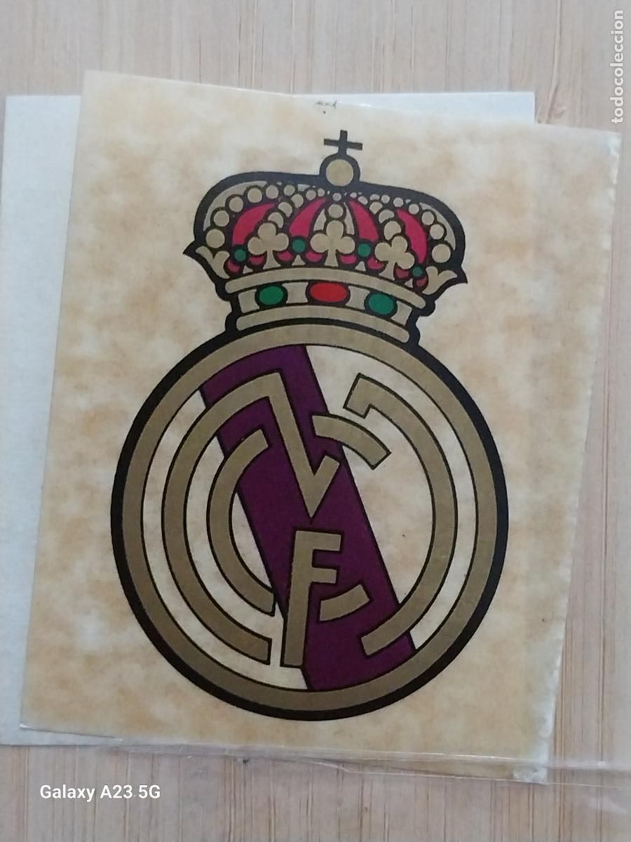 Cromos de f&uacute;tbol: REAL MADRID ESCUDO ED ESTE 1976 76 77 1977 ESCUDOS Y EQUIPOS CROMO SIN PEGAR NUNCA