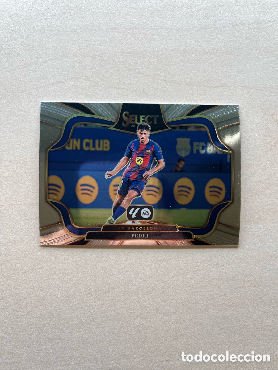 Cromos de f&uacute;tbol: Pedri Field Level Select La Liga 2025-26 - FC Barcelona