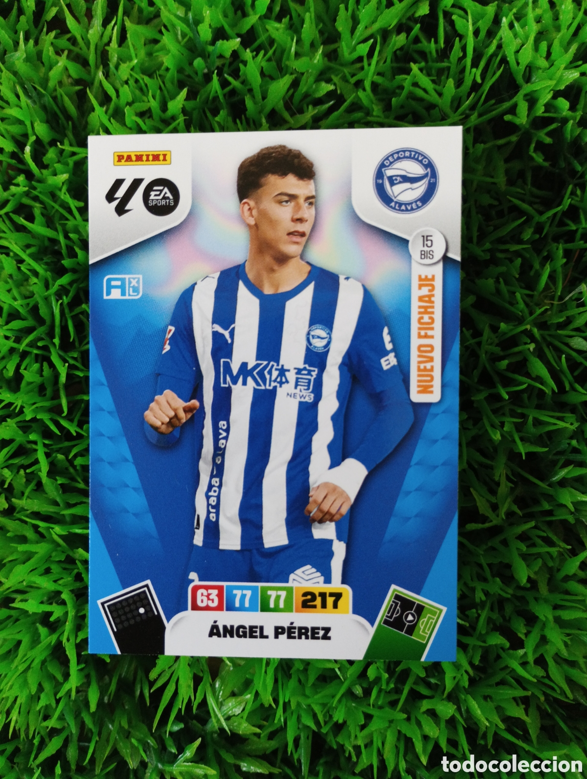 Figurine di Calcio: Angel Perez FICHAJE Alaves Adrenalyn 25-26 # 15 BIS