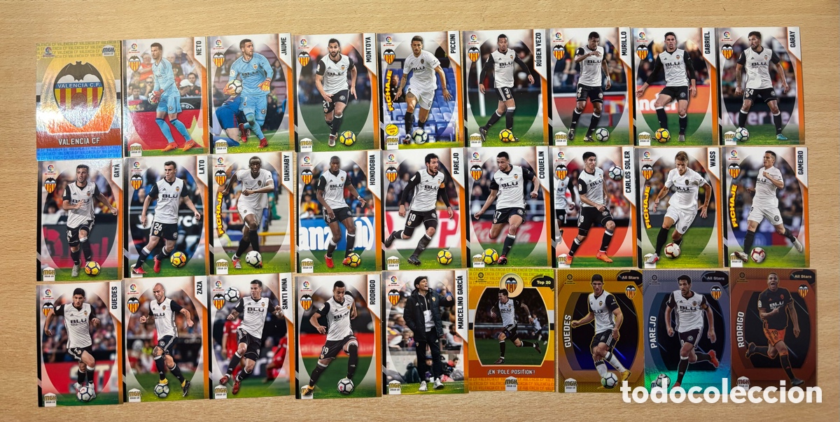 Football Stickers: 27 cromos Valencia CF Megacracks 2018-19 con Fichajes y All Stars