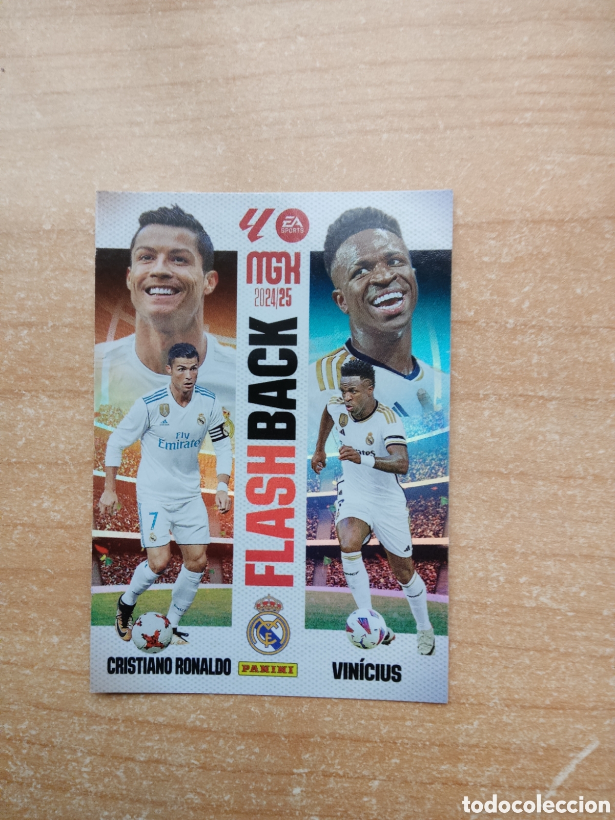 Cartes &agrave; collectionner de Football: 425 CRISTIANO RONALDO Y VINICIUS REAL MADRID FLASHBACK MEGACRACKS 2024 2025