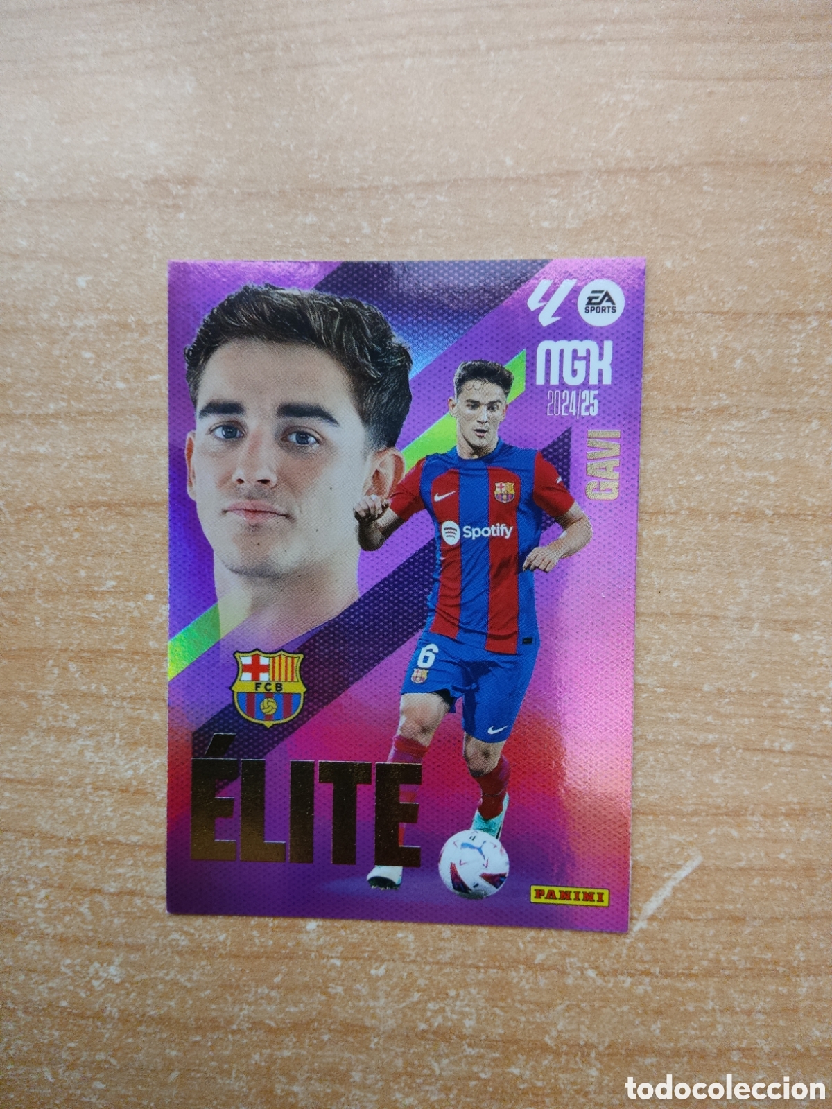 Cartes &agrave; collectionner de Football: 4 GAVI ELITE BARCELONA MEGACRACKS 2024 2025