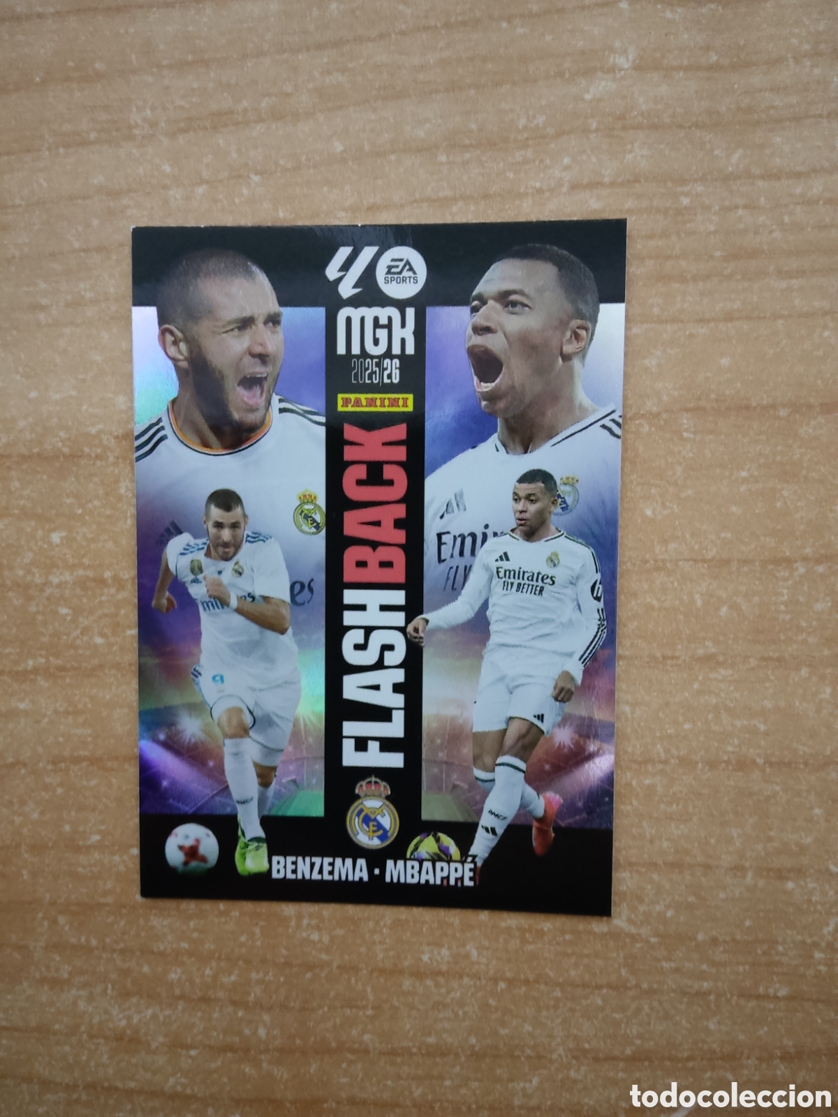 Football Stickers: 425 BENZEMA Y MBAPPE REAL MADRID FLASHBACK MEGACRACKS 2025 2026