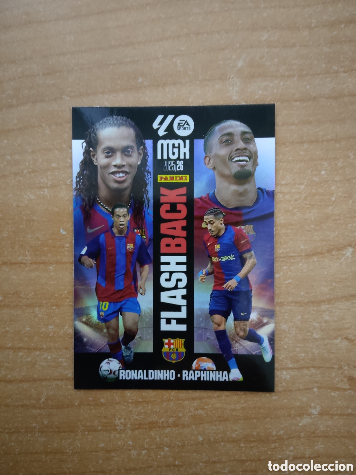 Football Stickers: 430 RONALDINHO Y RAPHINHA BARCELONA FLASHBACK MEGACRACKS 2025 2026$