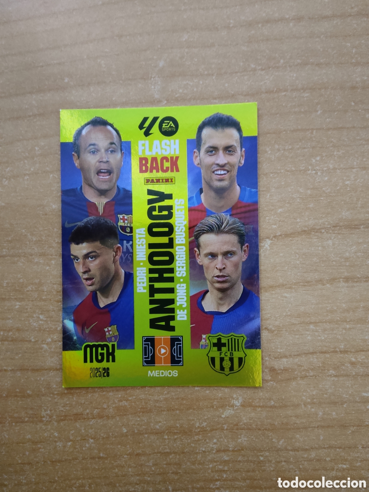 Cromos de f&uacute;tbol: 435 PEDRI INIESTA DE JONG Y SERGIO BUSQUETS BARCELONA FLASHBACK ANTOLOGY MEGACRACKS 2025 2026
