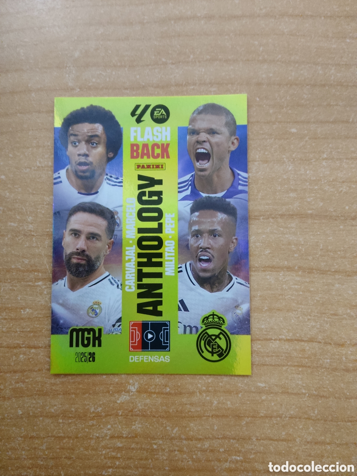 Cromos de f&uacute;tbol: 437 CARVAJAL MARCELO MILITAO PEPE REAL MADRID FLASHBACK MEGACRACKS 2025 2026
